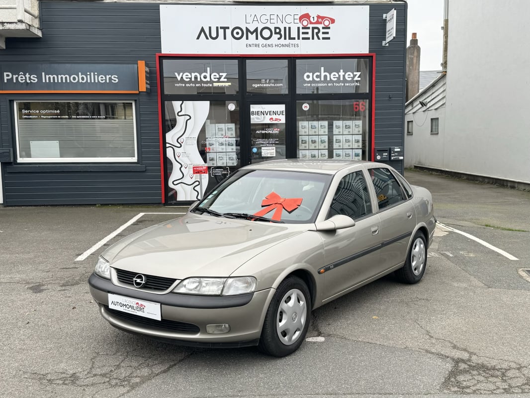 Opel Vectra Berline 2.0i 136cv BVM5 PACK CD (2ème Main) — 1
