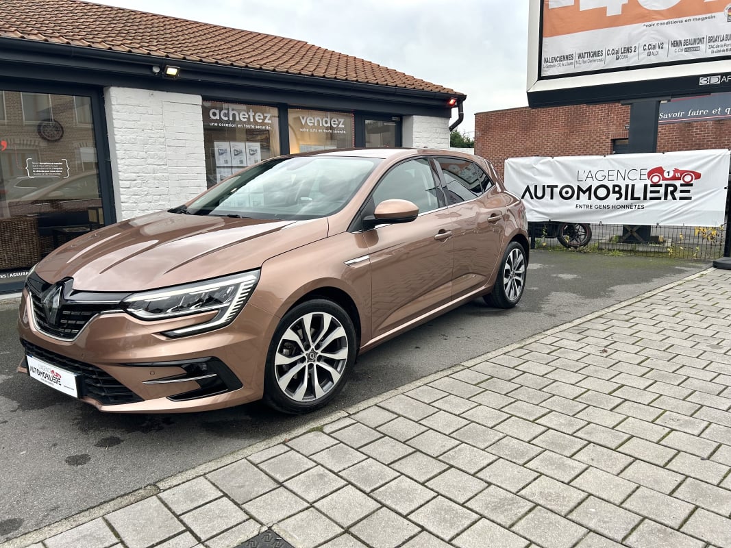 Renault Megane IV (2) 1.5 BLUE DCI 115 INTENS EDC — 1