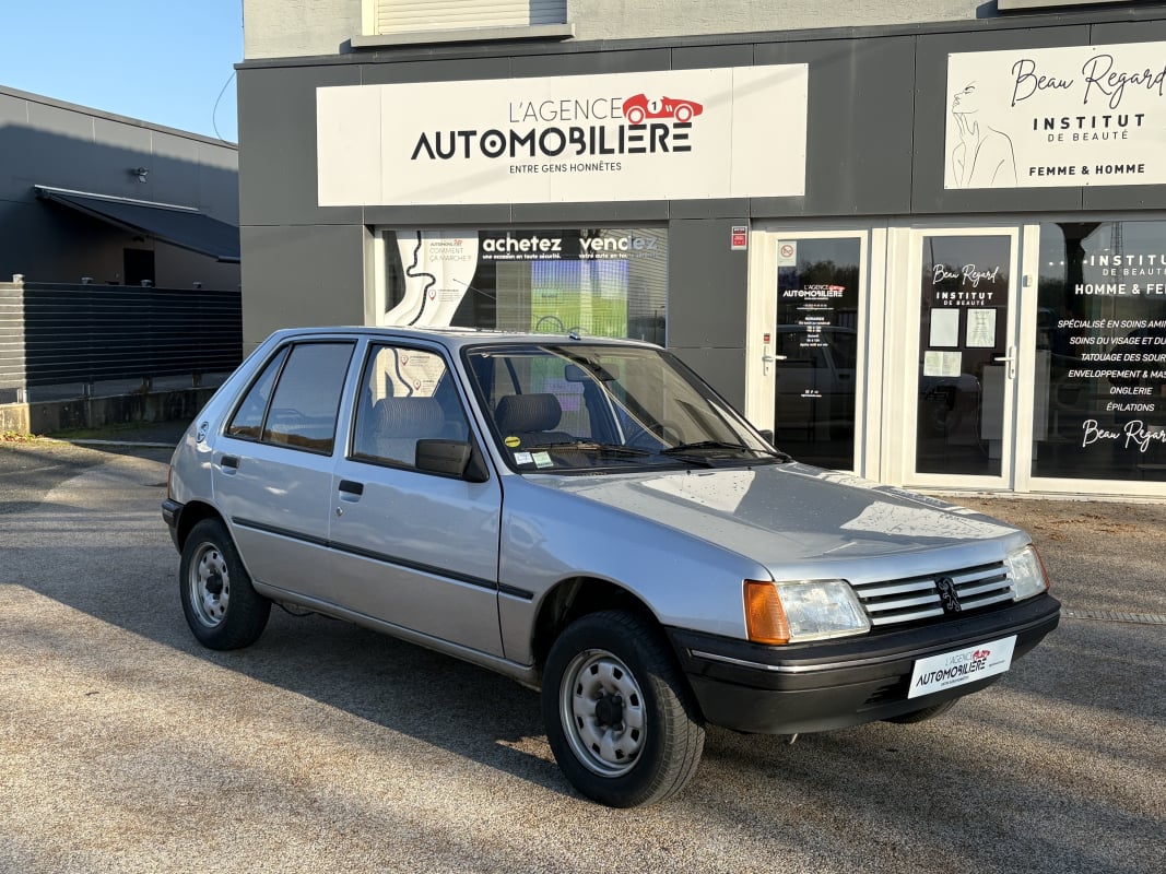 Peugeot 205 1,4 SR 60 FERMETURE CENTRALISÉE — 1