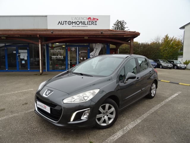 Peugeot 308 GENERATION-II 1.6 HDI 92 STYLE — 1