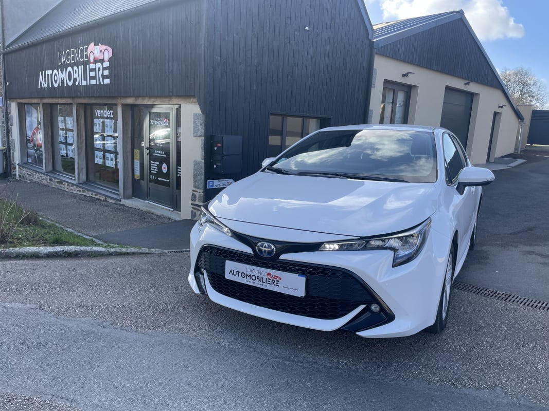 Toyota Corolla HYBRIDE 122H DYNAMIC BUSINESS — 1