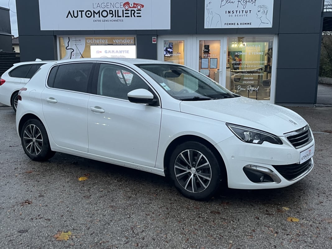 Peugeot 308 1.2 PureTech 110 ch ALLURE BVM5 - KIT DISTRIBUTION FAIT — 1