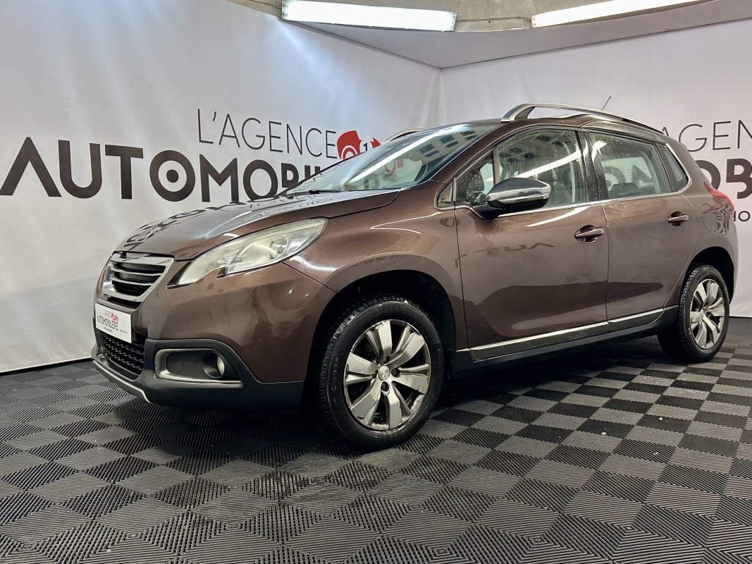 Peugeot 2008 1.6 VTI 120 ALLURE — 1