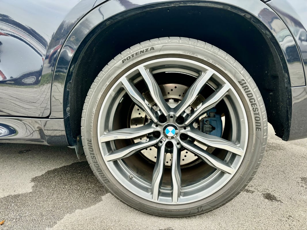 BMW X6 (F86) V8 4.4 M SPORT 575CV (PAS DE MALUS / Carte grise française ) ) — 39