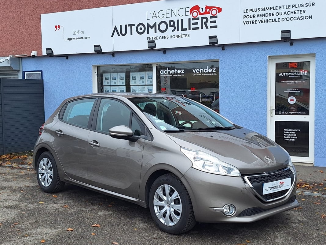 Peugeot 208 1.4 HDI 70 Active 2eme main — 1