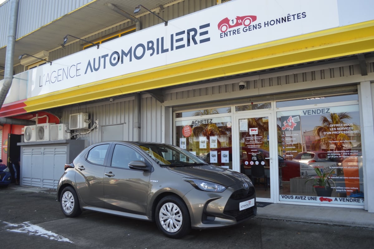 Toyota Yaris 116H HYBRIDE DYNAMIQUE — 1