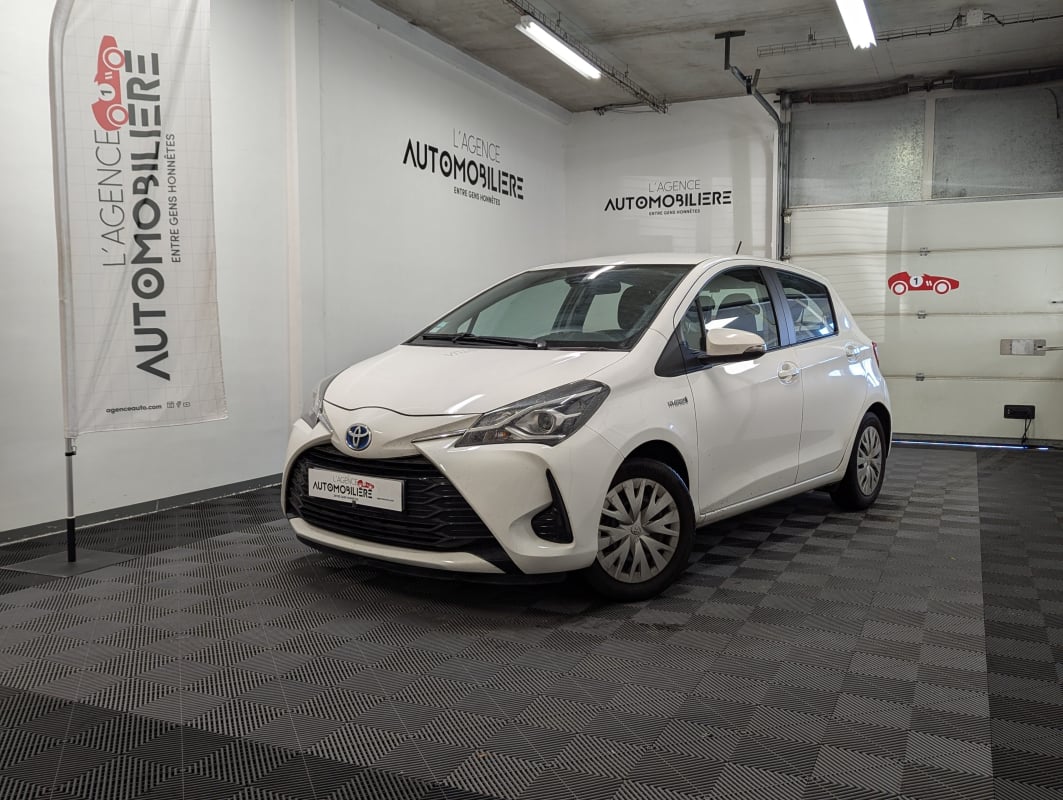 Toyota Yaris III (3) HYBRID 100H 1.5 FRANCE 5P — 1