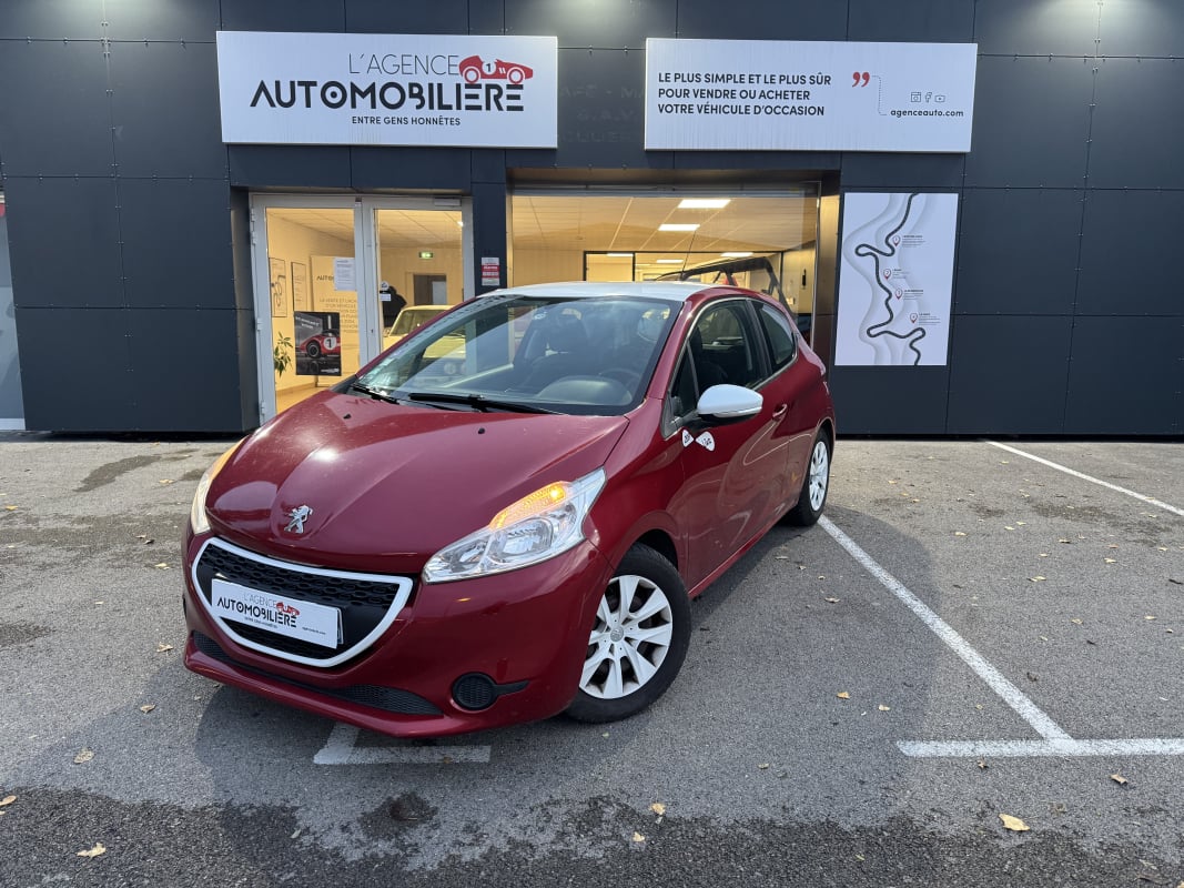 Peugeot 208 1.0 VTi 68 cv finition like — 1