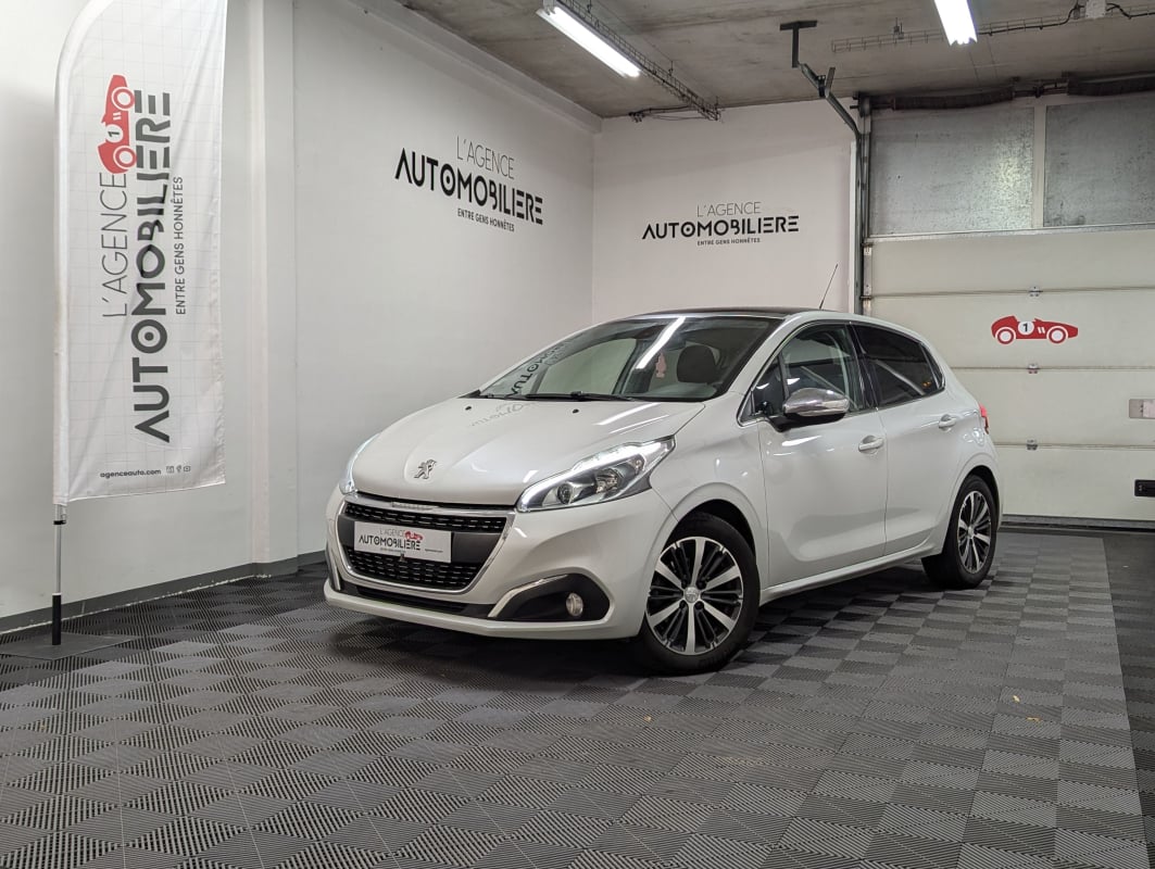 Peugeot 208 (2) 1.2 PURETECH 110 S&S ALLURE BUSINESS 5P — 1