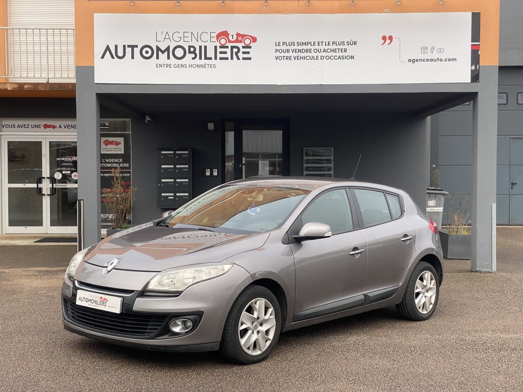 Renault Megane III (2) 1.5 DCI 110 ENERGY FAP BUSINESS ECO2 — 1
