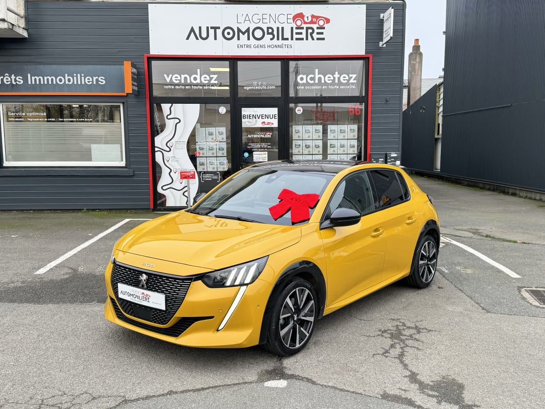 Peugeot 208 GT 1.2 Essence 100Ch EAT8 (1ère Main) — 1