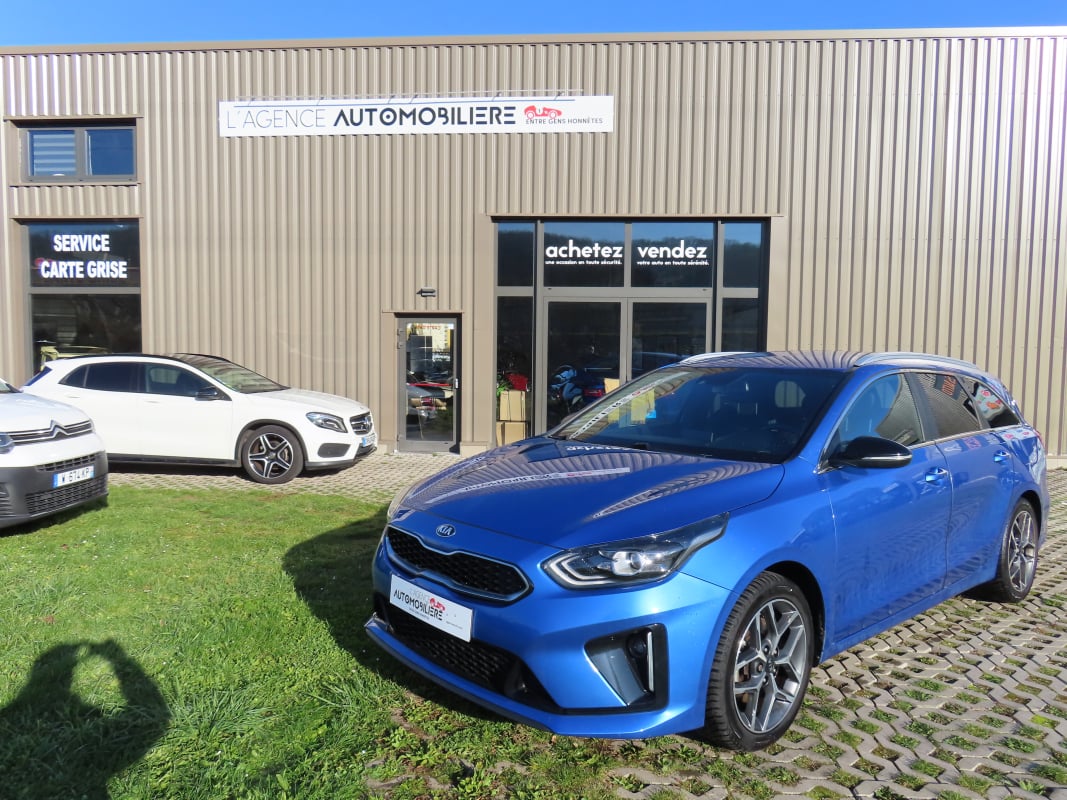 Kia Ceed SW 1.6 CRDi 16V GTline Premium 136Cv — 1