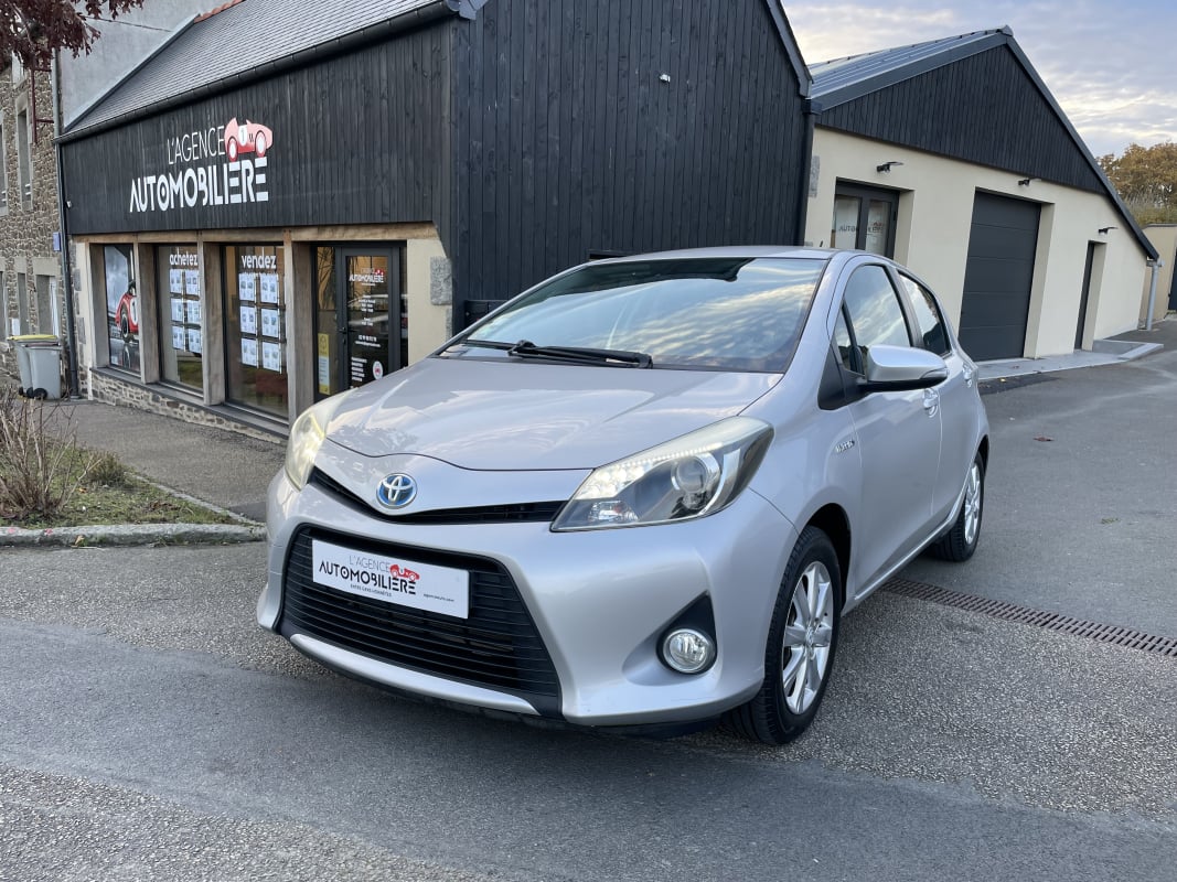Toyota Yaris 1.5 100H 75 HYBRID DYNAMIC BVA — 1