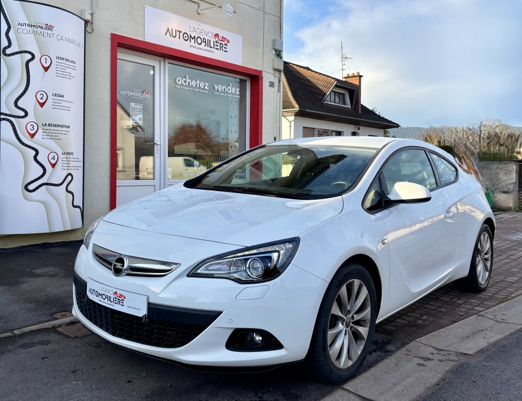 Opel Astra GTC 1.6 CDTI 16V EcoFlex 136 cv — 1