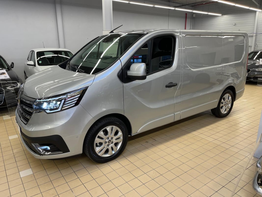 Renault Trafic FOURGON BLUE DCi 170 L1H1 2800 KG GRAND CONFORT — 1