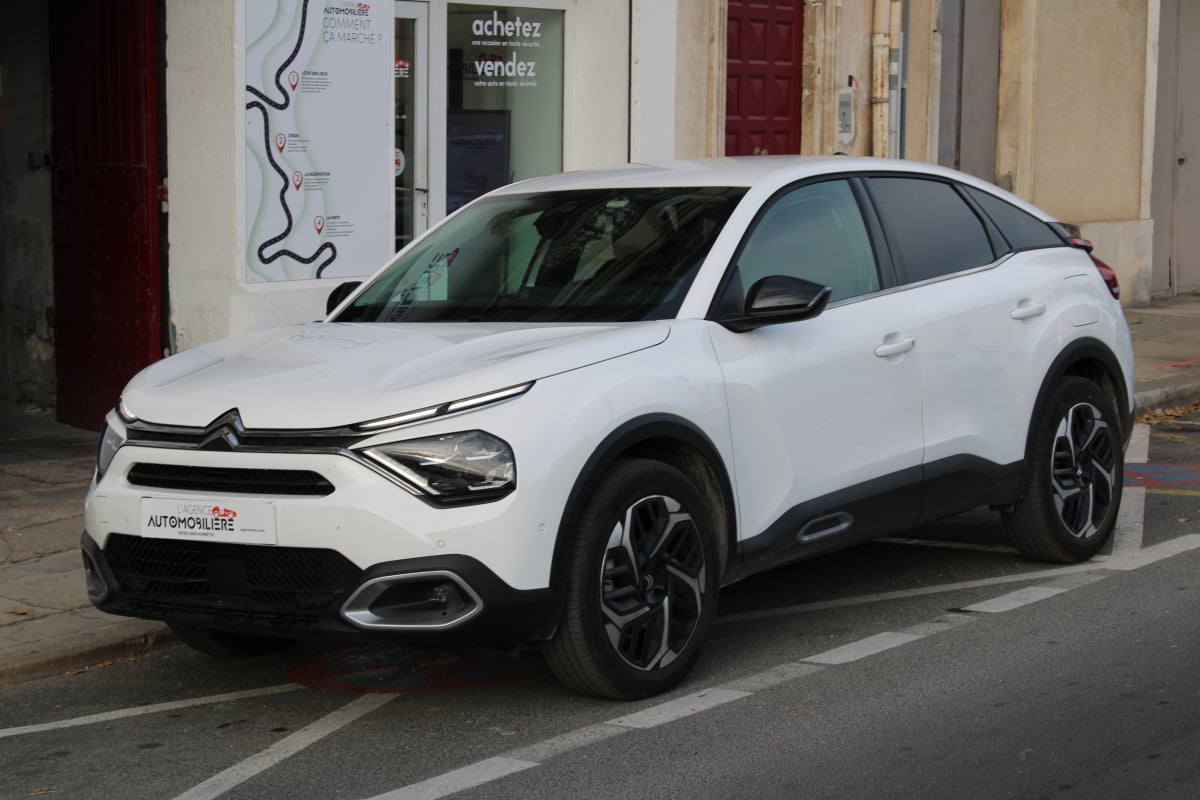 Citroen C4 130 SHINE EAT BVA START-STOP ( Garantie Constructeur, Caméra de Recul, Attelage ... ) — 1