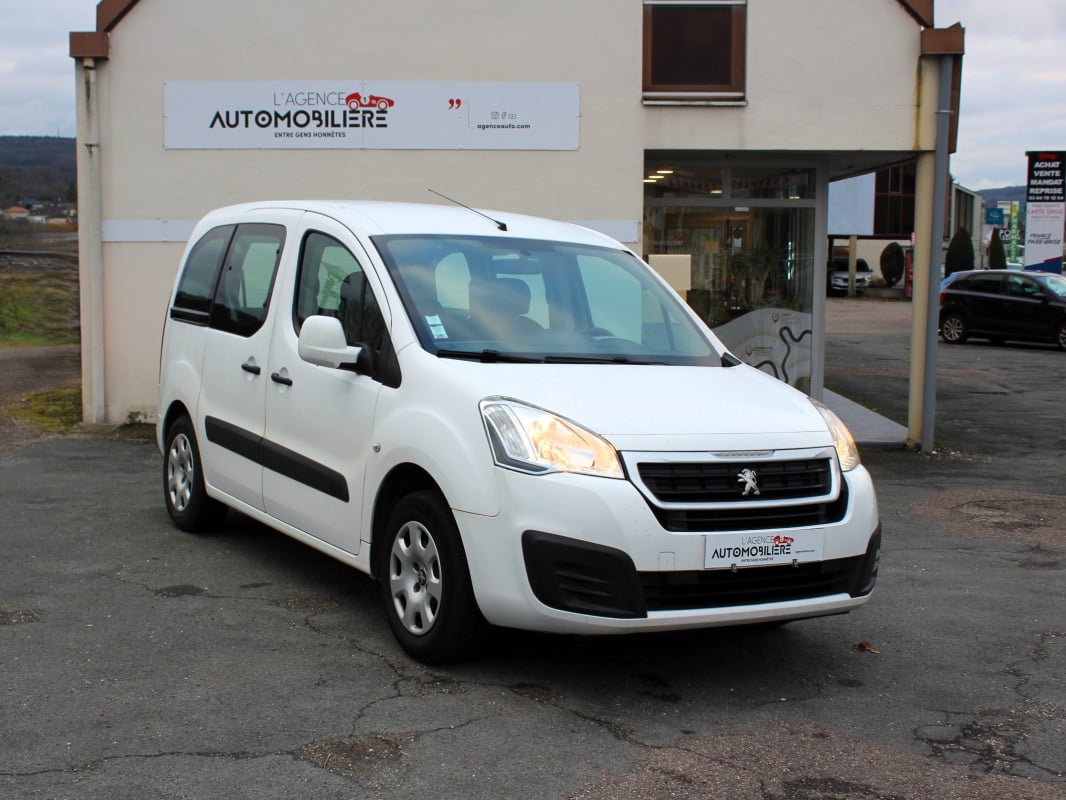 Peugeot Partner TEPEE 1.2 Style 110 CH 1 ère main — 1