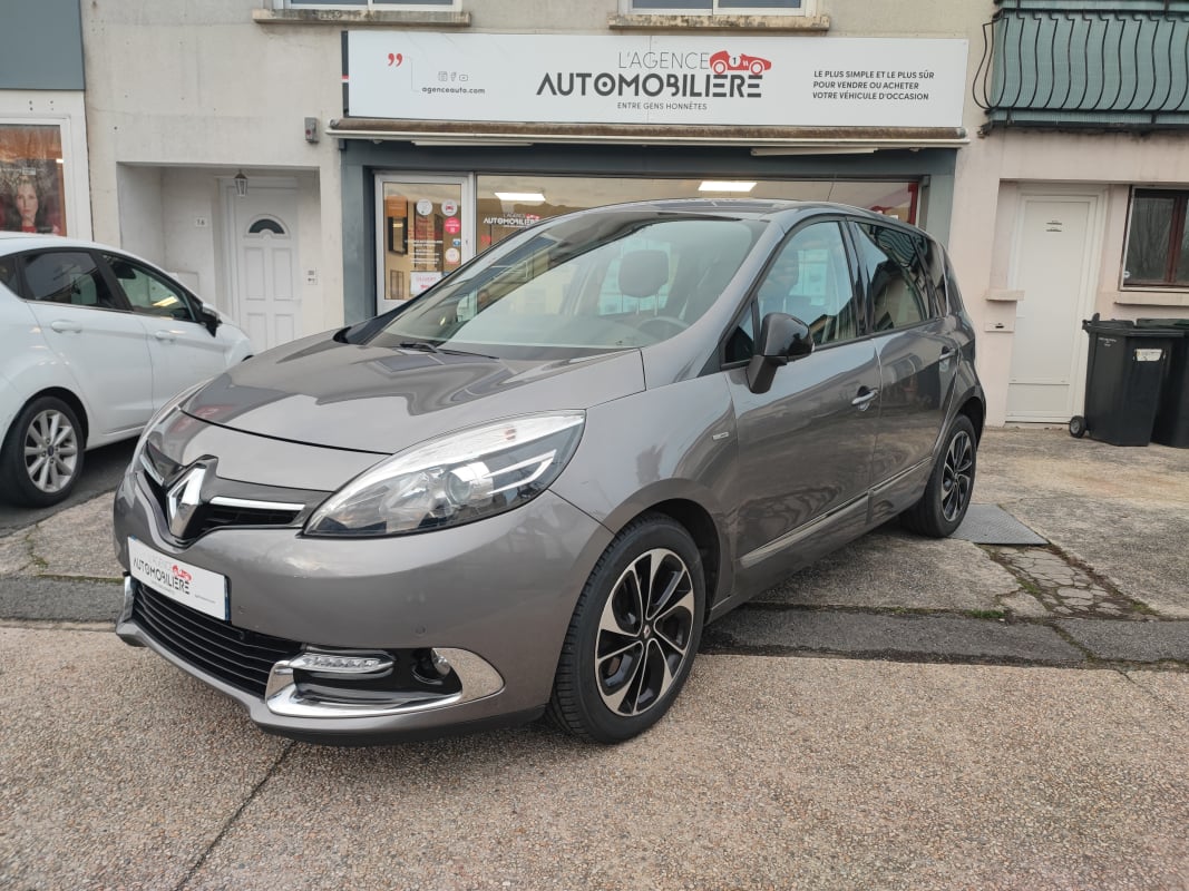 Renault Scenic III Phase 2 1.6 dCi Bose eco2 S&S 130 cv SUIVI RENAULT — 1