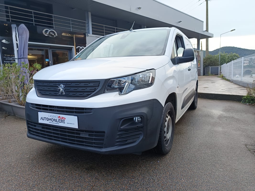 Peugeot Partner FOURGON 1.2 PURETECH 130 1000KG L1 M PREMIUM EAT BVA START-STOP — 1