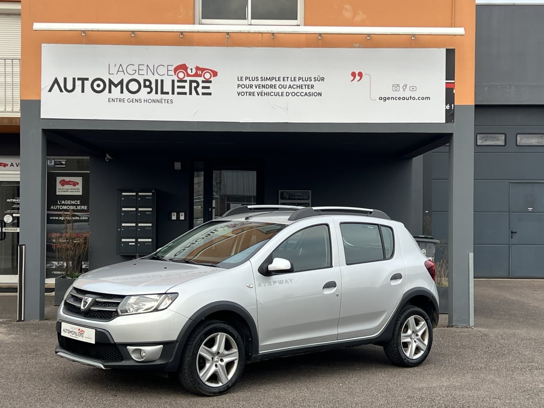 Dacia Sandero STEPWAY 1.5 DCI 90 PRESTIGE E6 — 1