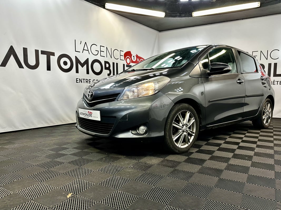 Toyota Yaris 100 VVT-I STYLE — 1