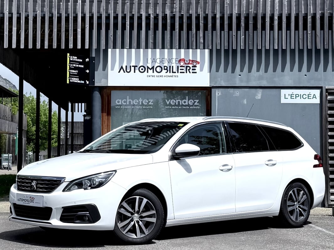 Peugeot 308 SW 1.2 130ch Allure EAT8 / Entretien exclusif Peugeot — 1
