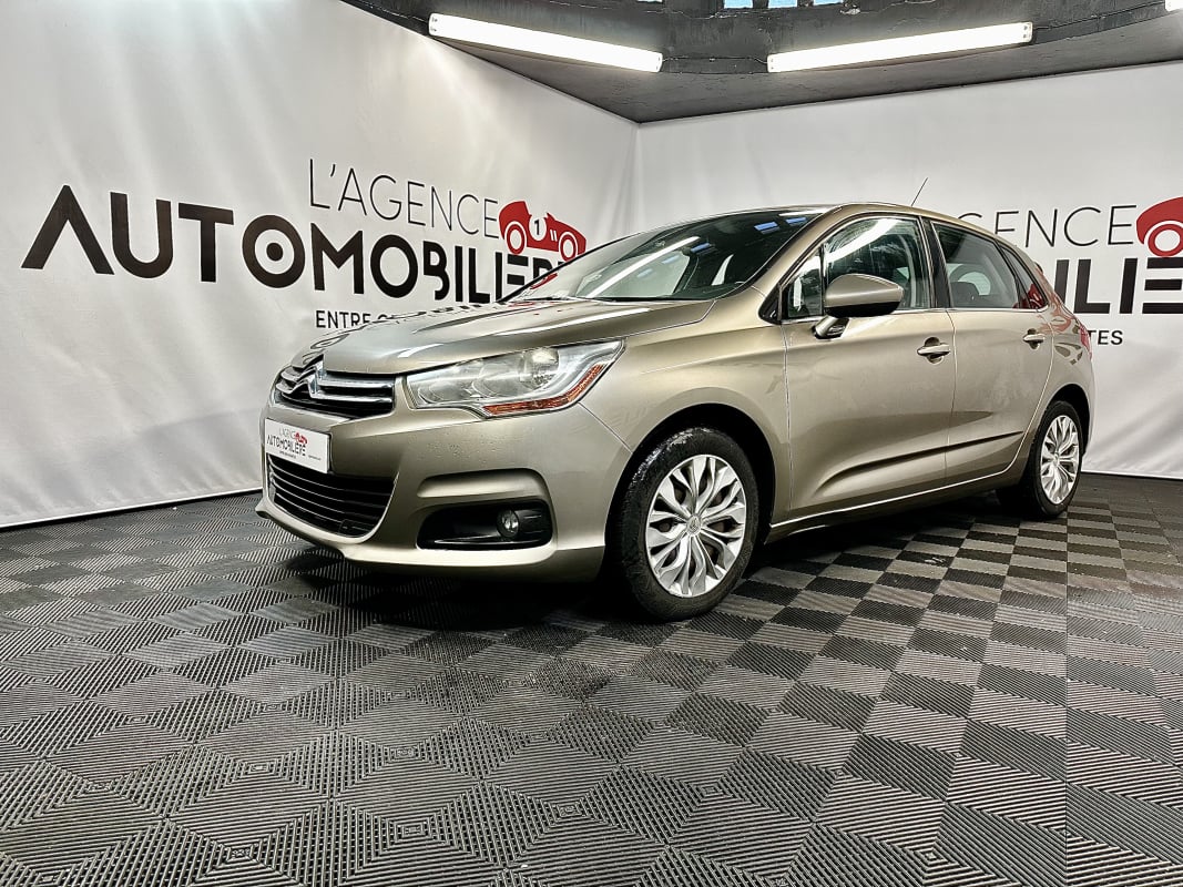 Citroen C4 1.6 HDI 90 CONFORT (Attelage) — 1