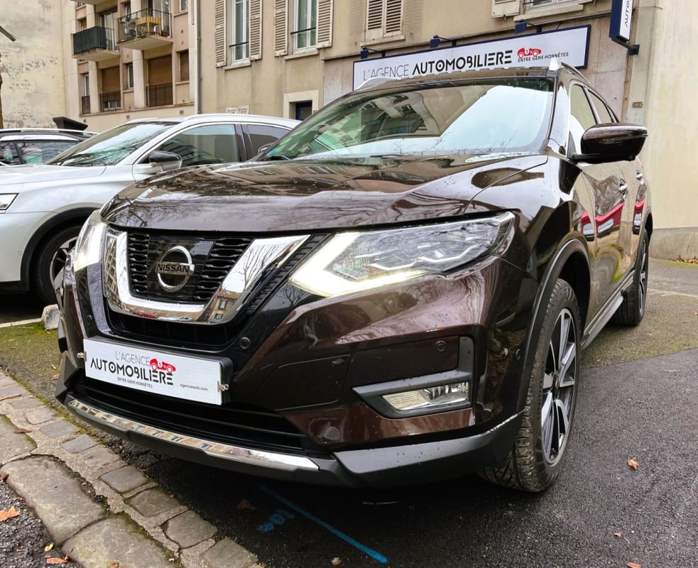Nissan X-Trail III (2) 1.6 DCI 130 TEKNA — 1