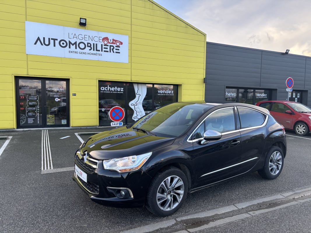 Citroen DS4 1.6 E-HDI 115 URBAN SHOW — 1