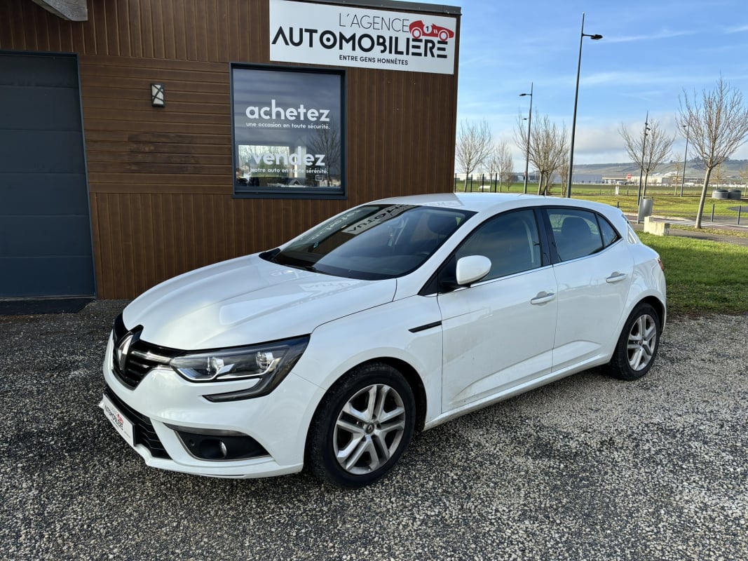 Renault Megane IV Hatchback Buisness 1.5 Blue dCi EDC6 115 cv Boîte auto — 1