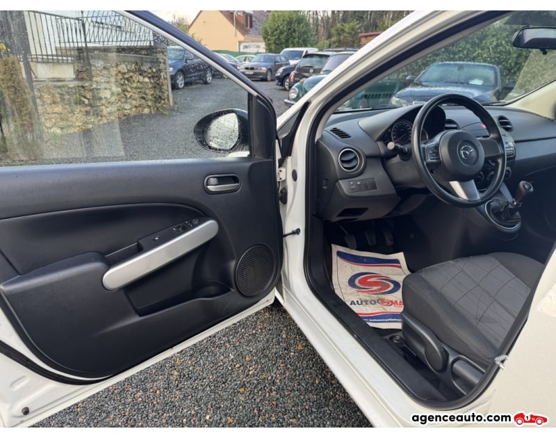 Mazda Mazda 2 1.6 MZCD 95 5 PORTES — 2