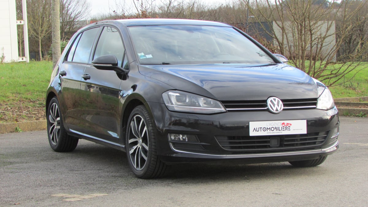 Volkswagen Golf 2,0L TDI 150 DSG6 CARAT EXCLUSIVE — 1