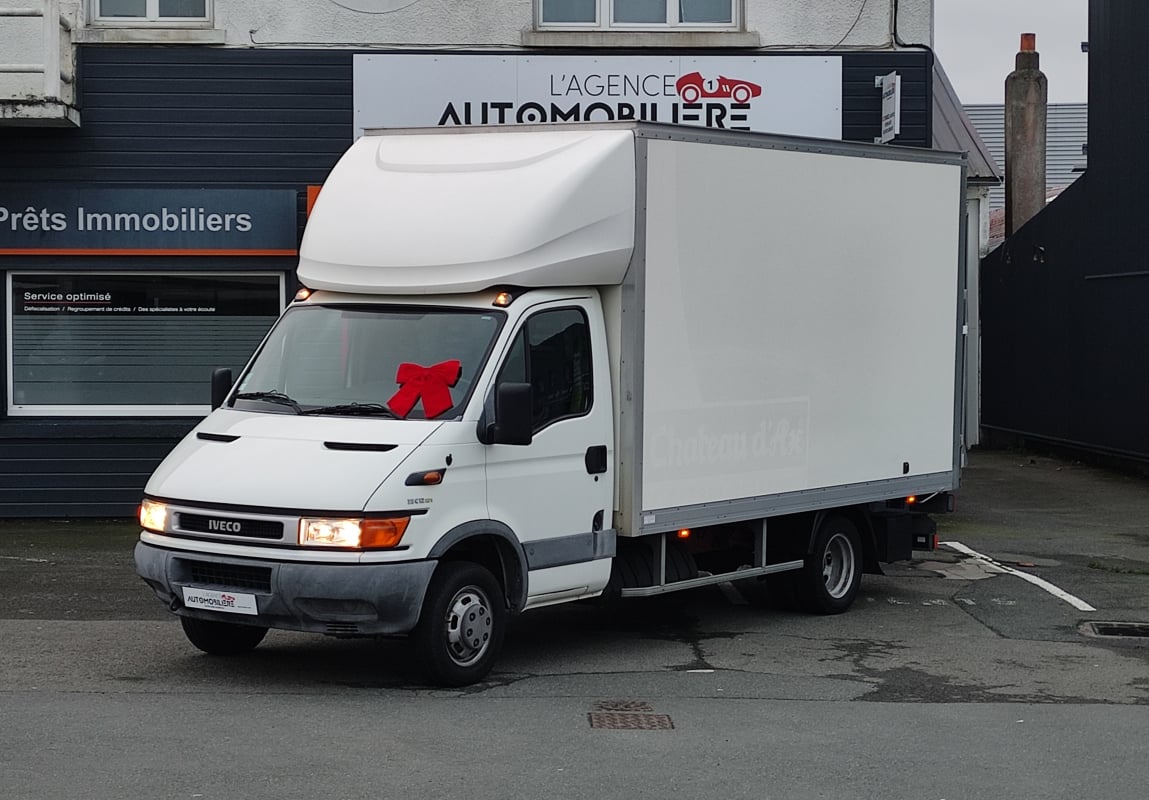 Iveco Daily 35C12 2.3 L 116ch BVM5 Caisse Meuble 20M3 (Hayon) — 1