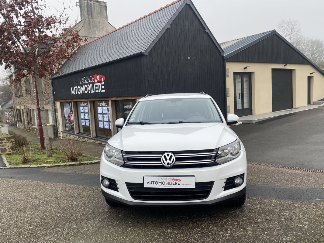 Volkswagen Tiguan 2.0 TDI 110 CH BLEUMOTION BUSINESS — 1