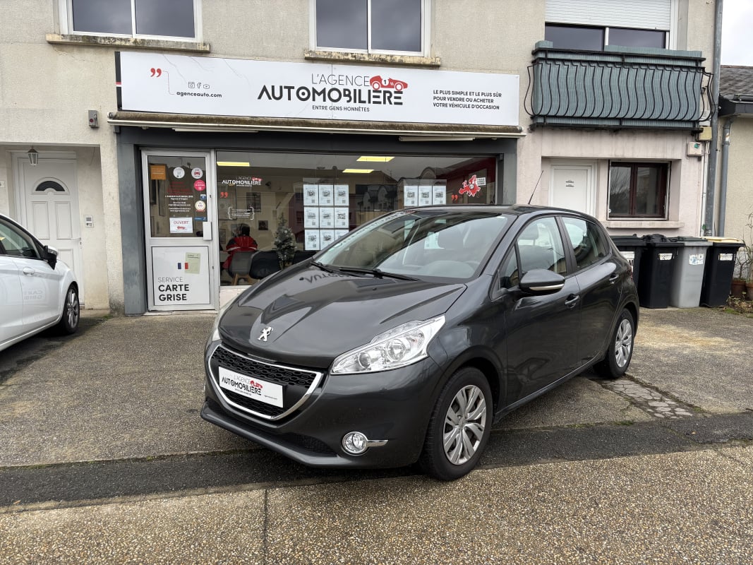 Peugeot 208 5 Portes 1.2 VTi 82 cv - Active Business — 1
