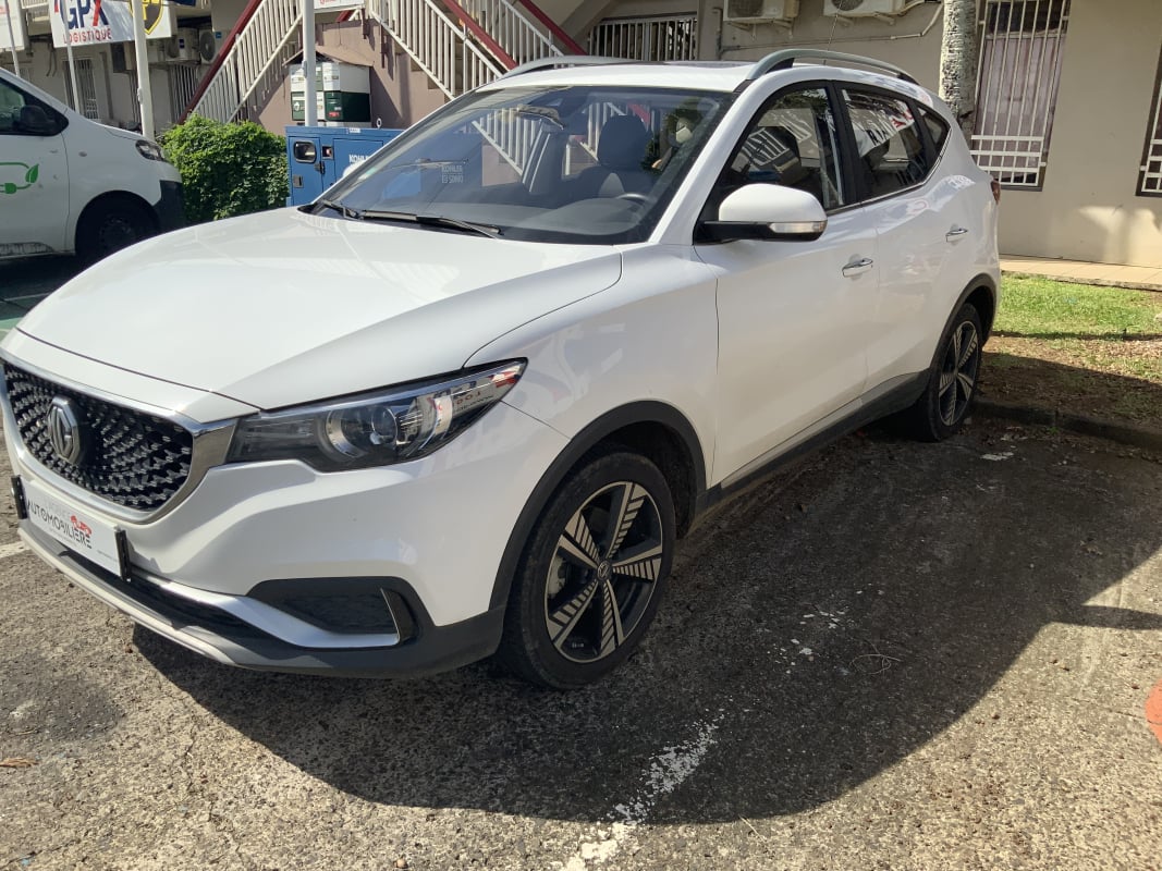 MG ZS EV LUXURY A/T 100% ELECTRIQUE — 1
