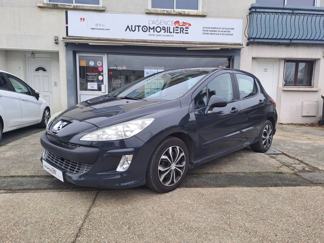 Peugeot 308 1,6 HDI 112cv PREMIUM - Boite Auto - 2ème main — 1