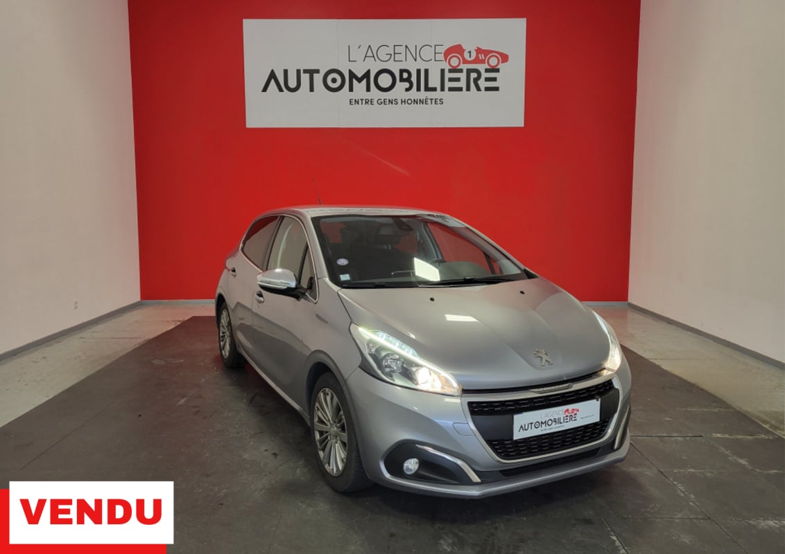 Peugeot 208 PEUGEOT 208 (2) 1.2 PURETECH 82 ALLURE 5P — 1