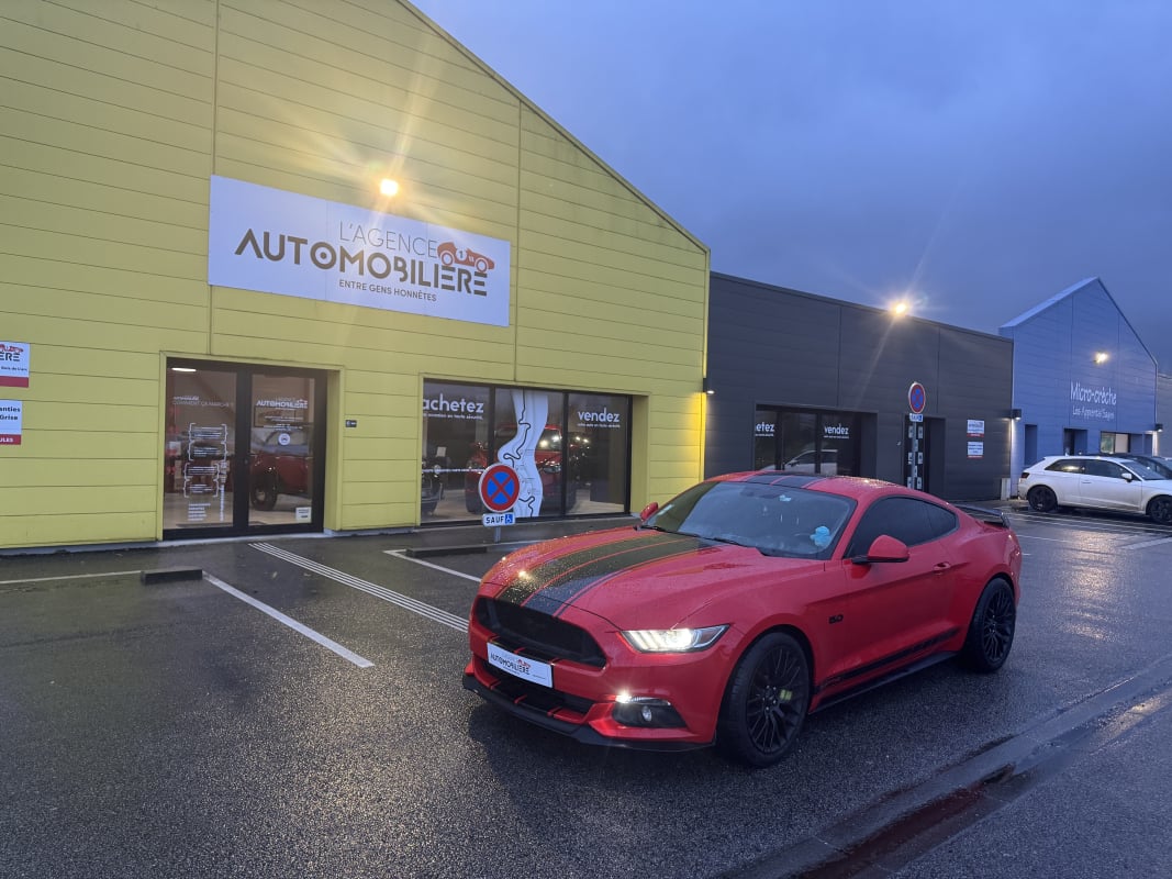 Ford Mustang 5.0L V8 PREMIUM — 1