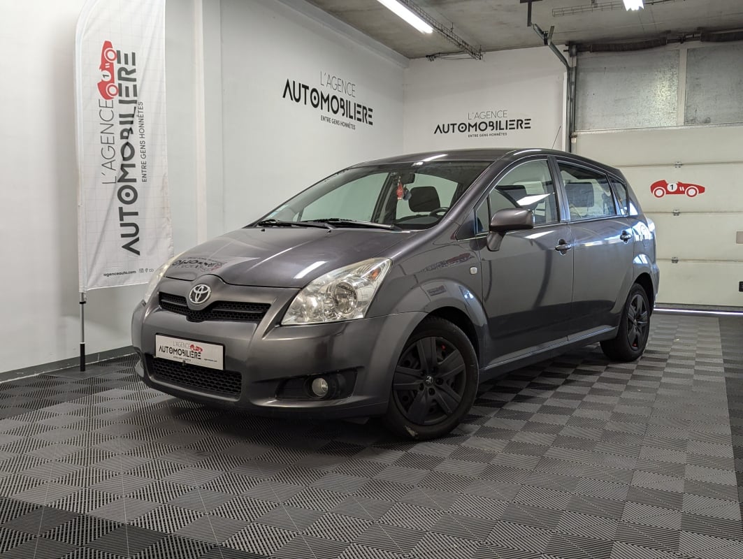 Toyota Corolla Verso II 136 D-4D 5PL — 1