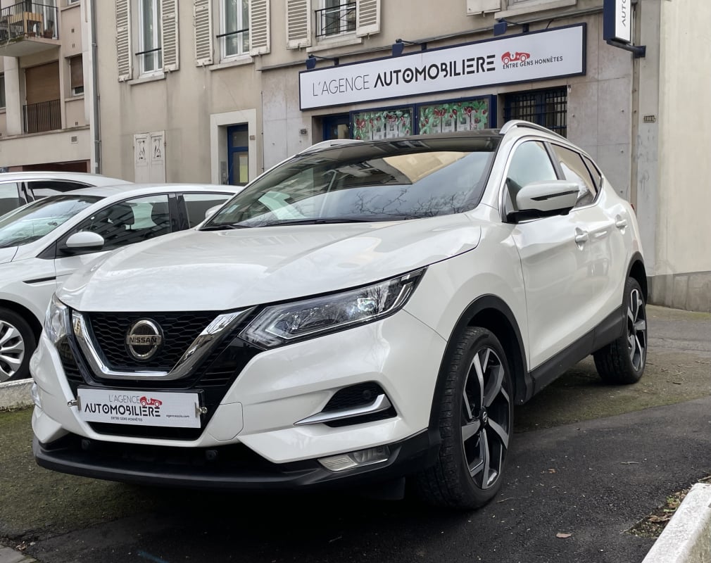 Nissan Qashqai II (2) 1.3 DIG-T 160 TEKNA DCT7 — 1