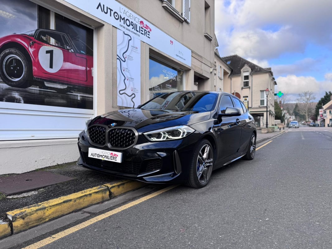 BMW Série 1 F40 M135I 306cv + OPTIONS ENTRETIEN COMPLET BMW — 1