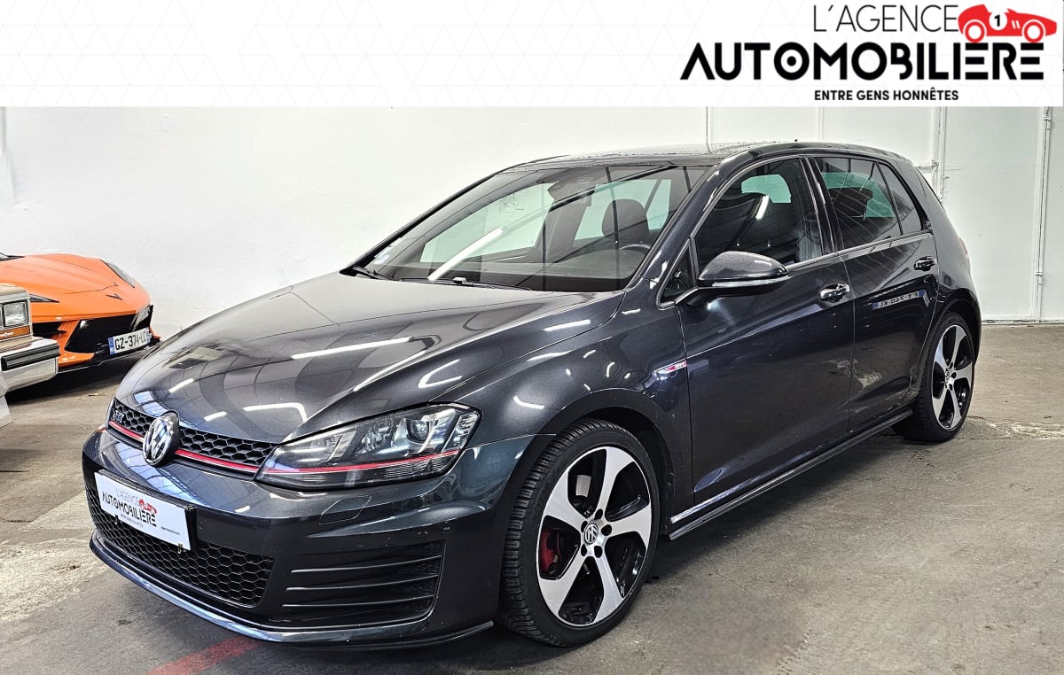 Volkswagen Golf GTI 2.0 TSI 220 — 1