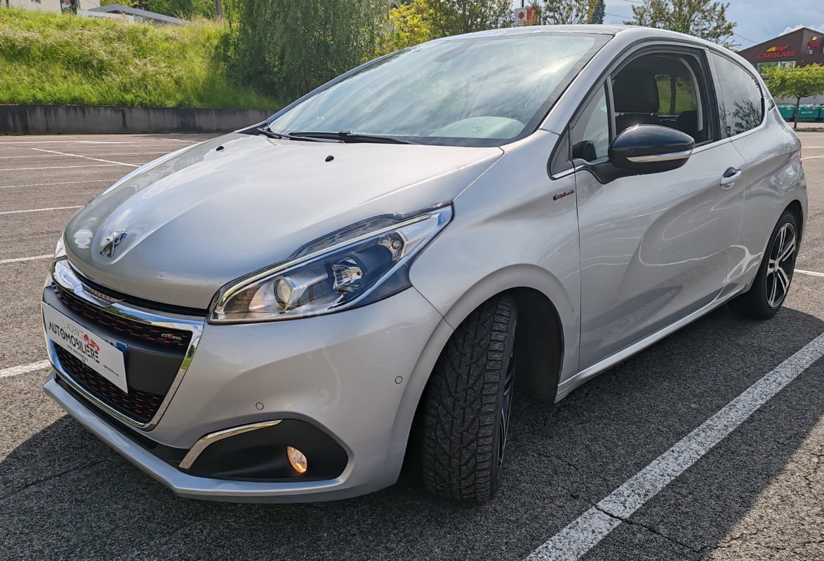 Peugeot 208 1.6 bluehdi 120 ch GT Line — 1