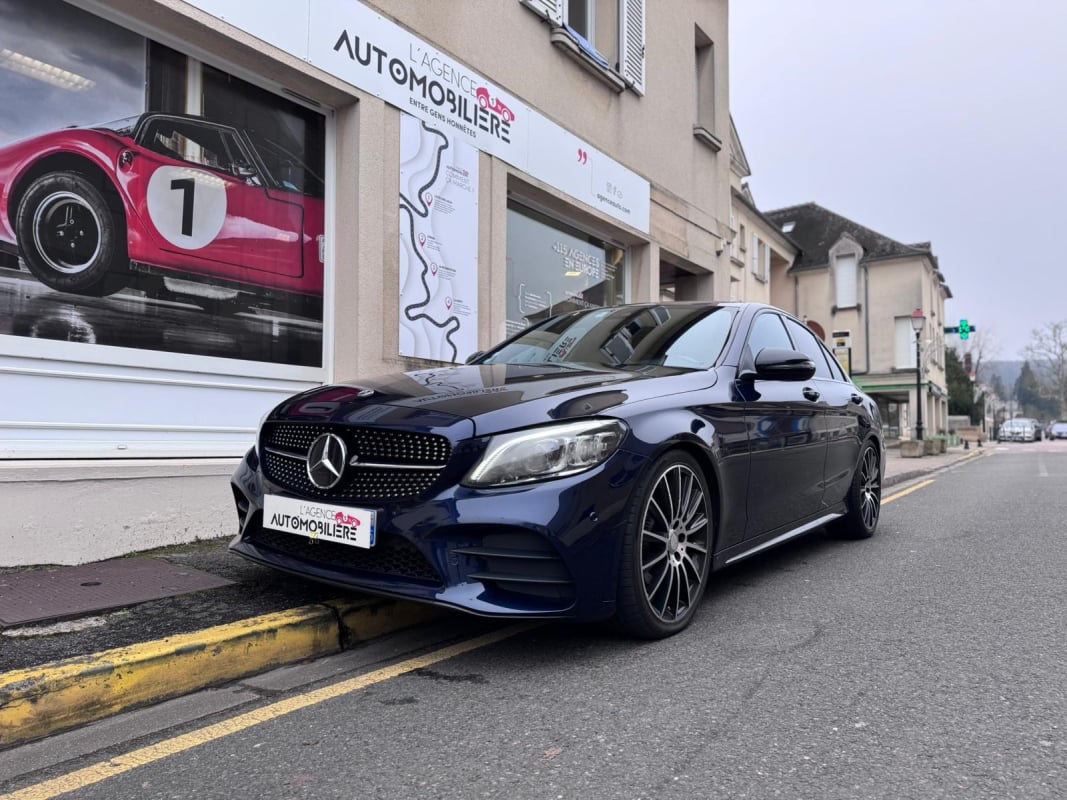 Mercedes-Benz Classe C 300 256cv AMG LINE + BURMESTER + VOLANT AMG + LED AMBIANCE