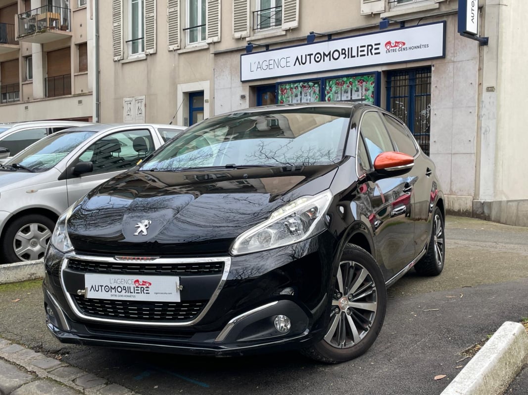 Peugeot 208 (2) 1.2 PURETECH 110 S&S ROLAND GARROS 5P DISTRIBUTION A JOUR — 1