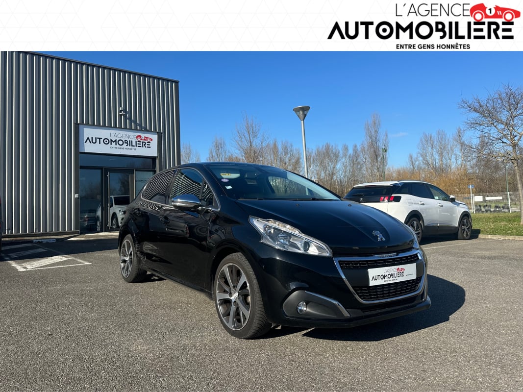 Peugeot 208 1.2 FELINE 110CV - 5P - CAMERA DE RECUL - TOIT PANORAMIQUE — 1