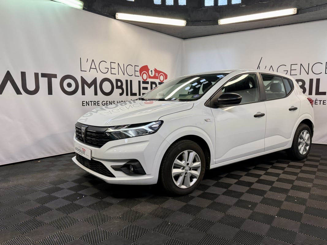 Dacia Sandero III 1.0 SCE 65 ESSENTIEL — 1