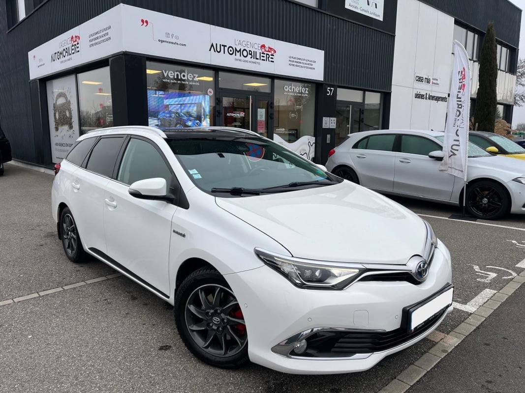 Toyota Auris PHASE 2 1.8 VVT-i HSD HYBRID 99CV BOITE AUTO TOIT PANO/CAMÉRA DE RECUL — 1
