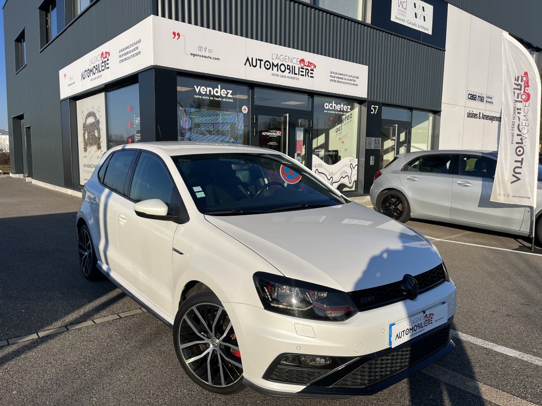 Volkswagen Polo PHASE 2 GTI 1.8 TSI BLUEMOTION DSG7 192CV BOITE AUTO CAMÉRA DE RECUL/SIÈGES CHAUFFANTS — 1